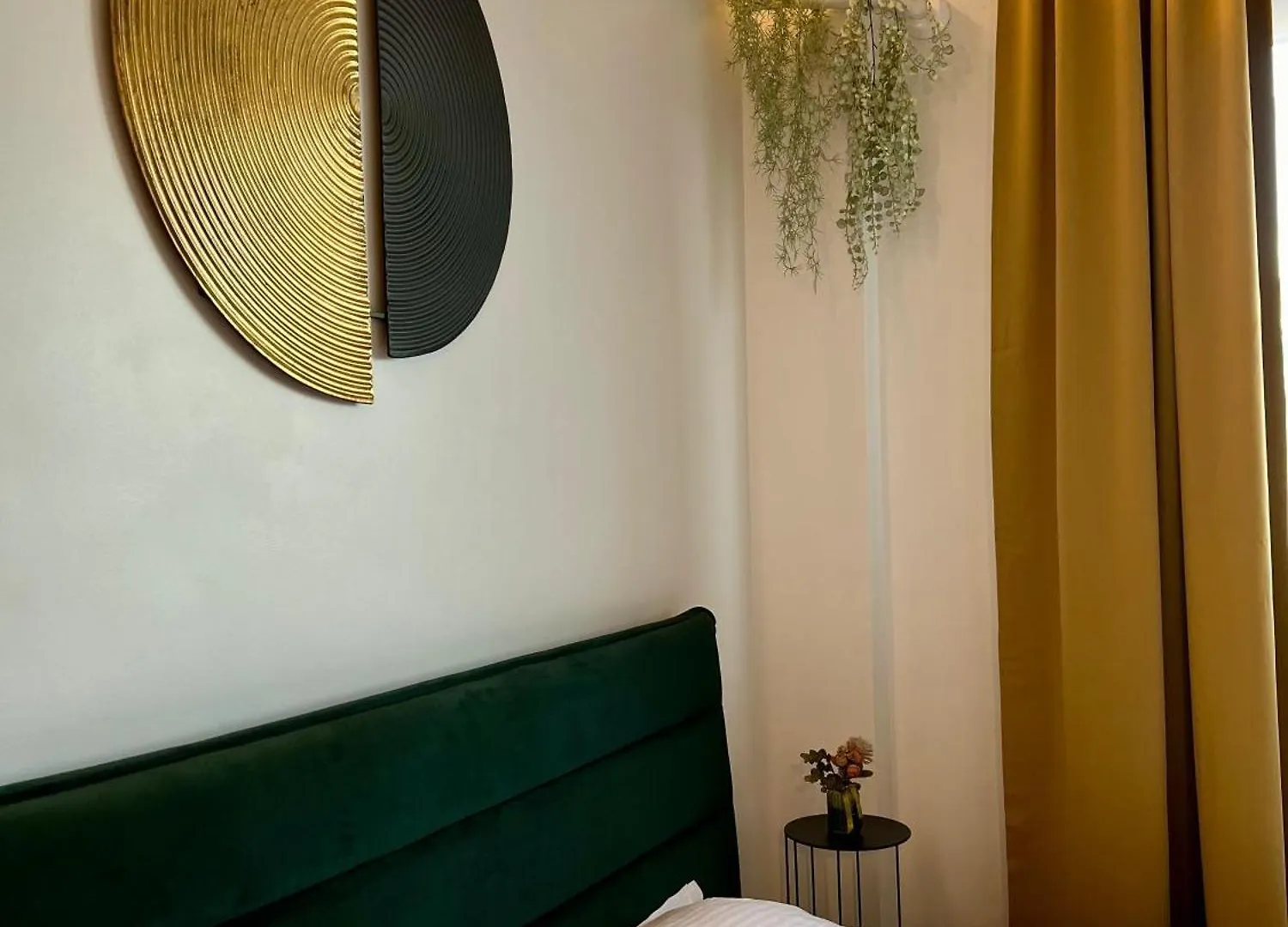 Downtown Forest Boutique Bucharest 0*,