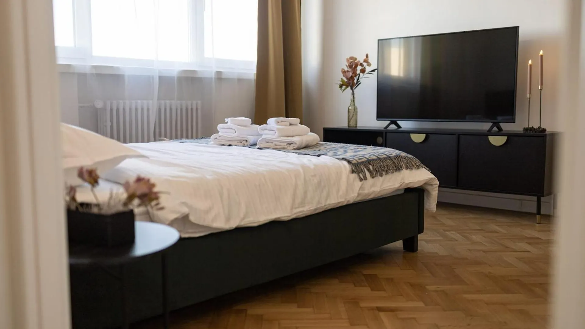 Downtown Forest Boutique Bucharest Apartment